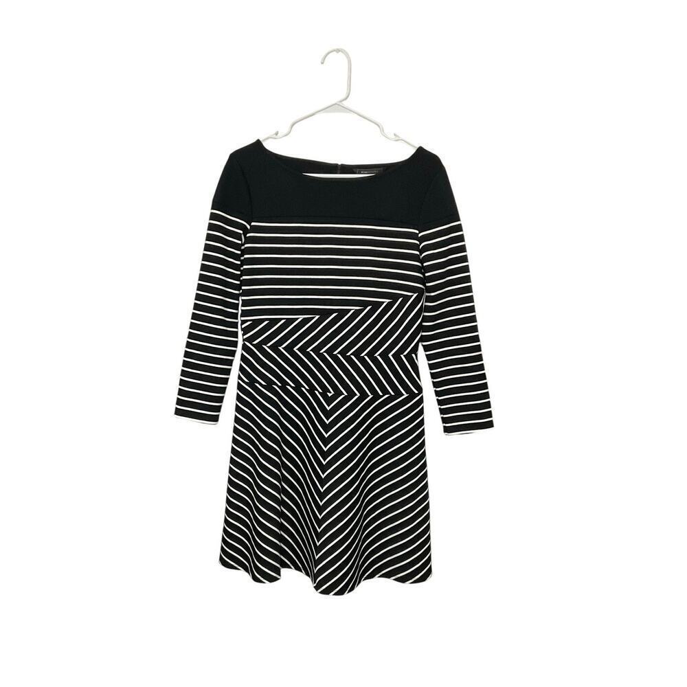 BCBGMAXAZRIA Black White Stripe Fit & Flare Dress 3/4 Sleeves Stretch Medium